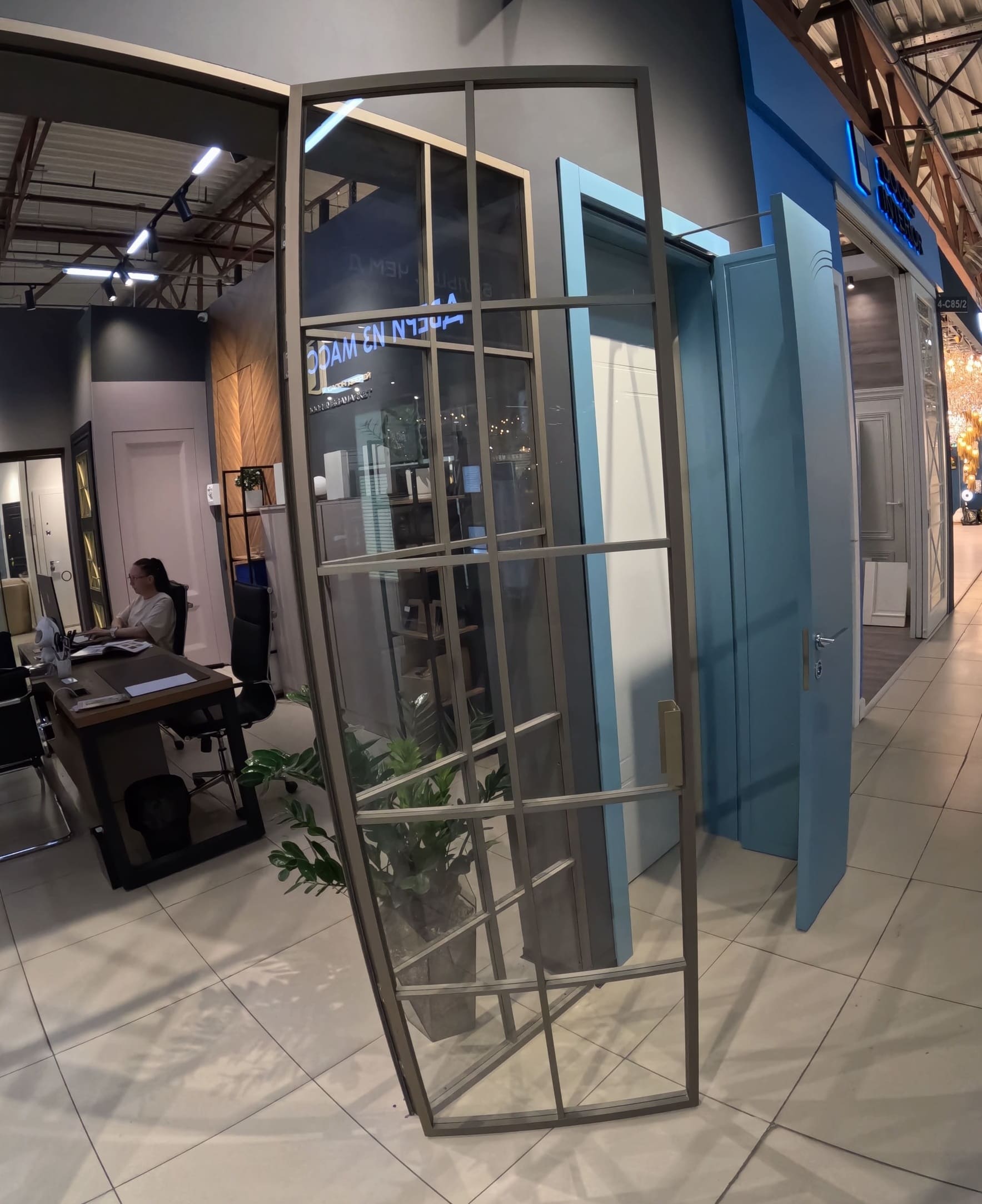 Шоурум Doors Mega Market: экспозиция салона, фото 17